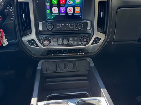 Used 2018 GMC Sierra 1500 SLT image 12