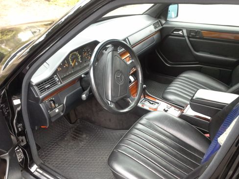 Used 1993 Mercedes-Benz 300 D image 6