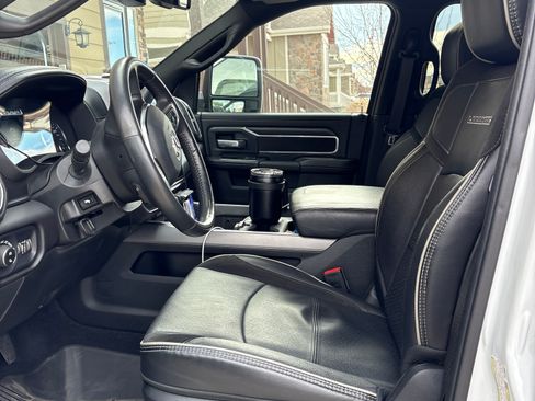 Used 2024 RAM 2500 Laramie w/ Sport Appearance Package image 5