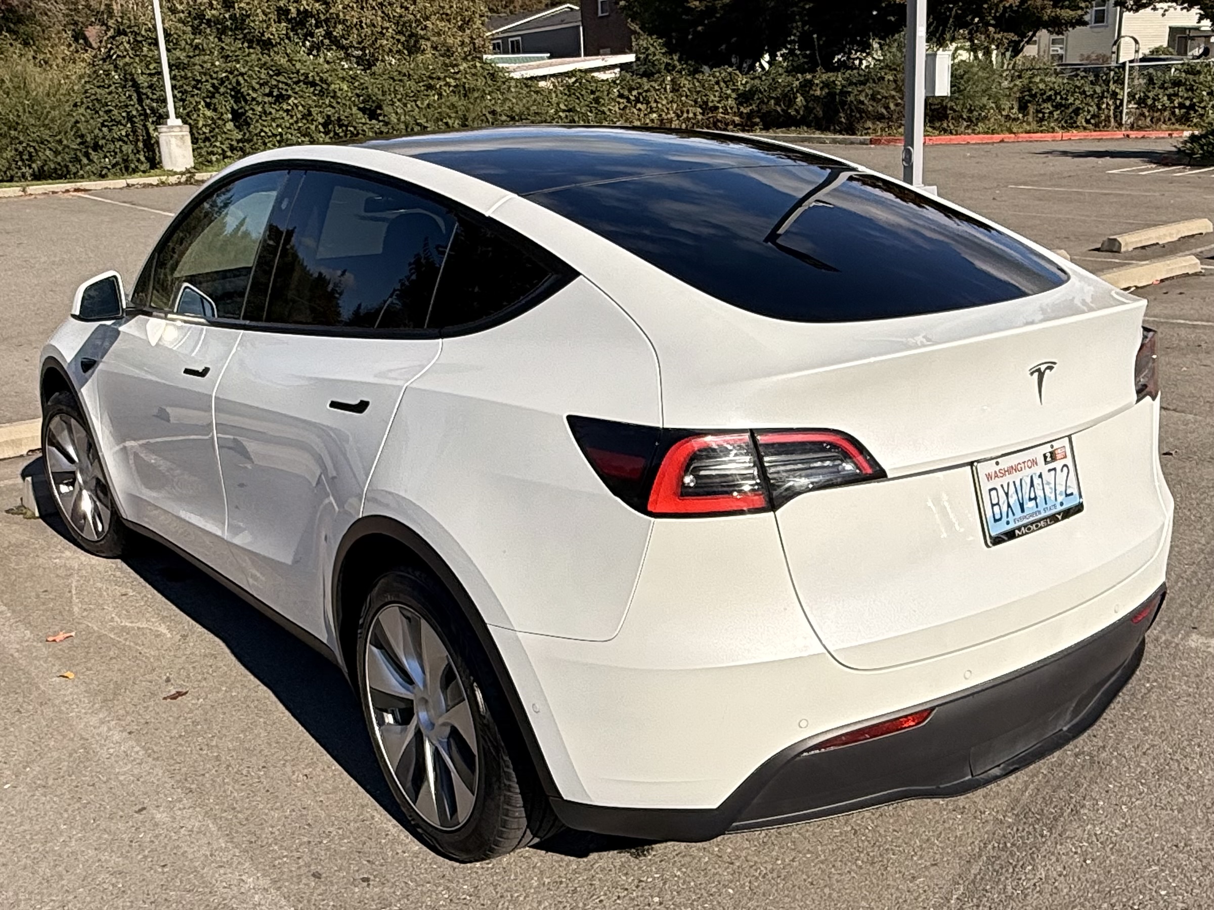 Used 2021 Tesla Model Y 2WD image 6