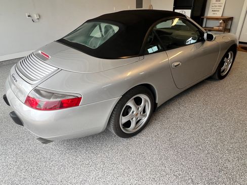 Used 2001 Porsche 911 Cabriolet image 9