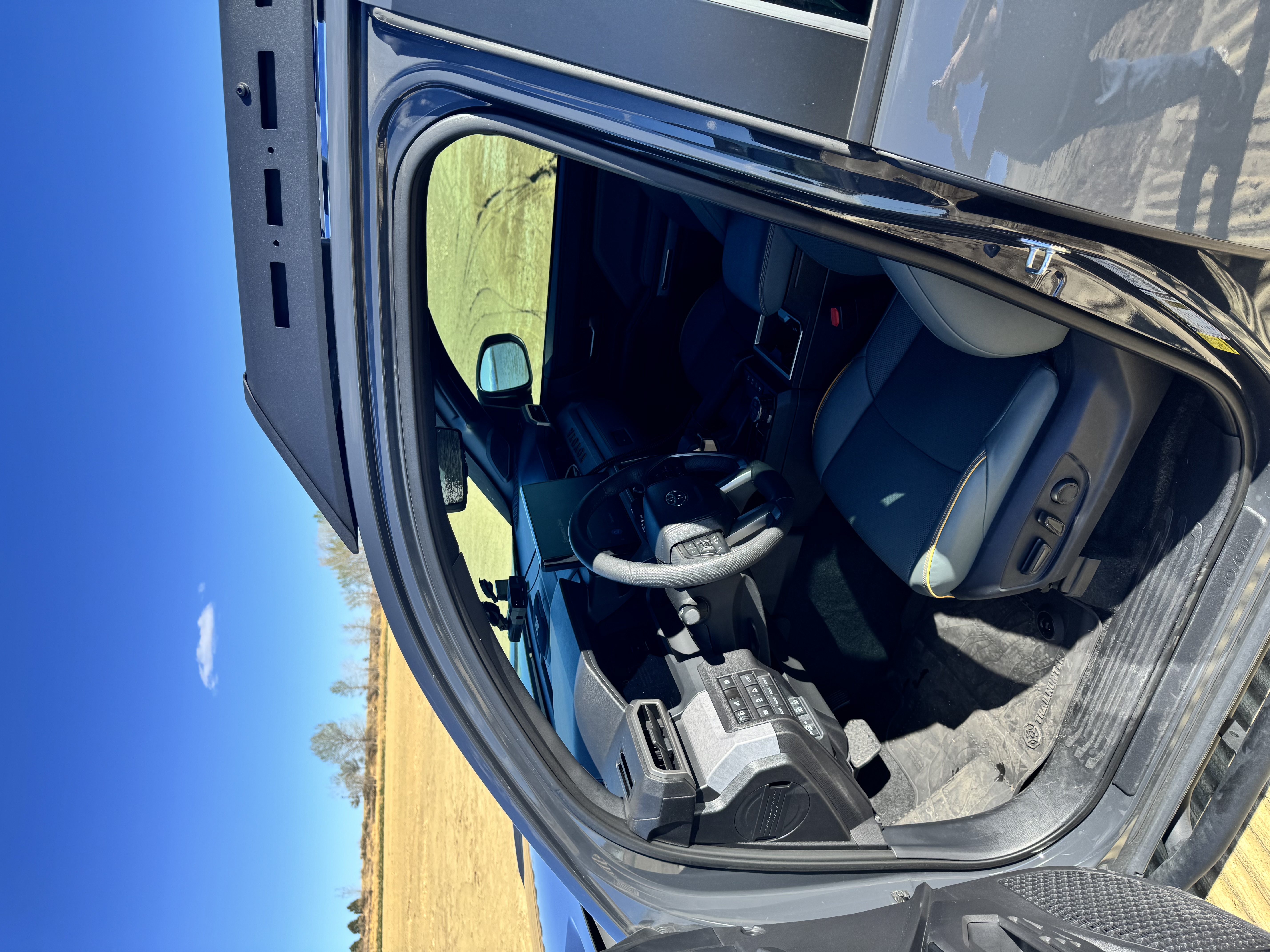 Used 2025 Toyota Tacoma 4x4 Double Cab Hybrid image 8