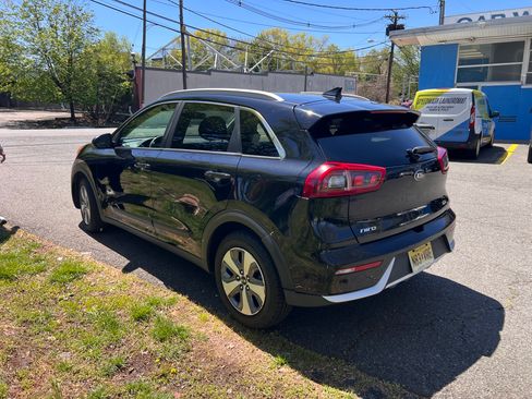 Used 2019 Kia Niro LX FWD image 6