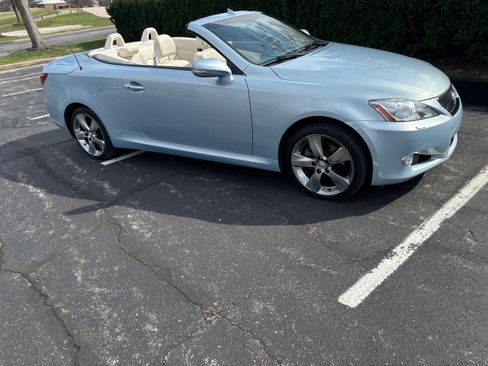 Used 2010 Lexus IS 250C image 6