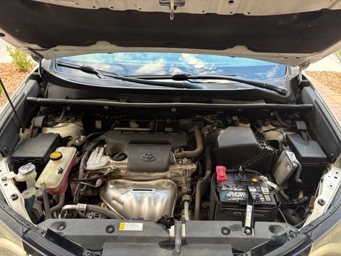 Used 2017 Toyota RAV4 LE AWD/4WD image 20