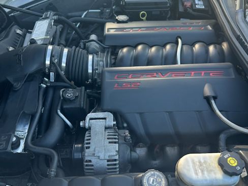 Used 2006 Chevrolet Corvette Coupe w/ Preferred Equipment Group RWD image 14