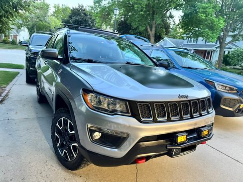 Used 2019 Jeep Compass Trailhawk w/ Leather Interior Group AWD/4WD image 9