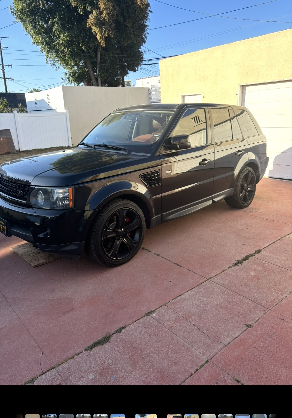 Used 2012 Land Rover Range Rover Sport HSE LUX AWD/4WD image 4