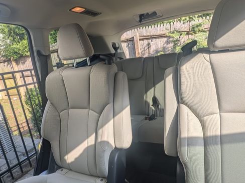 Used 2019 Subaru Ascent Premium w/ Popular Package #3 image 11