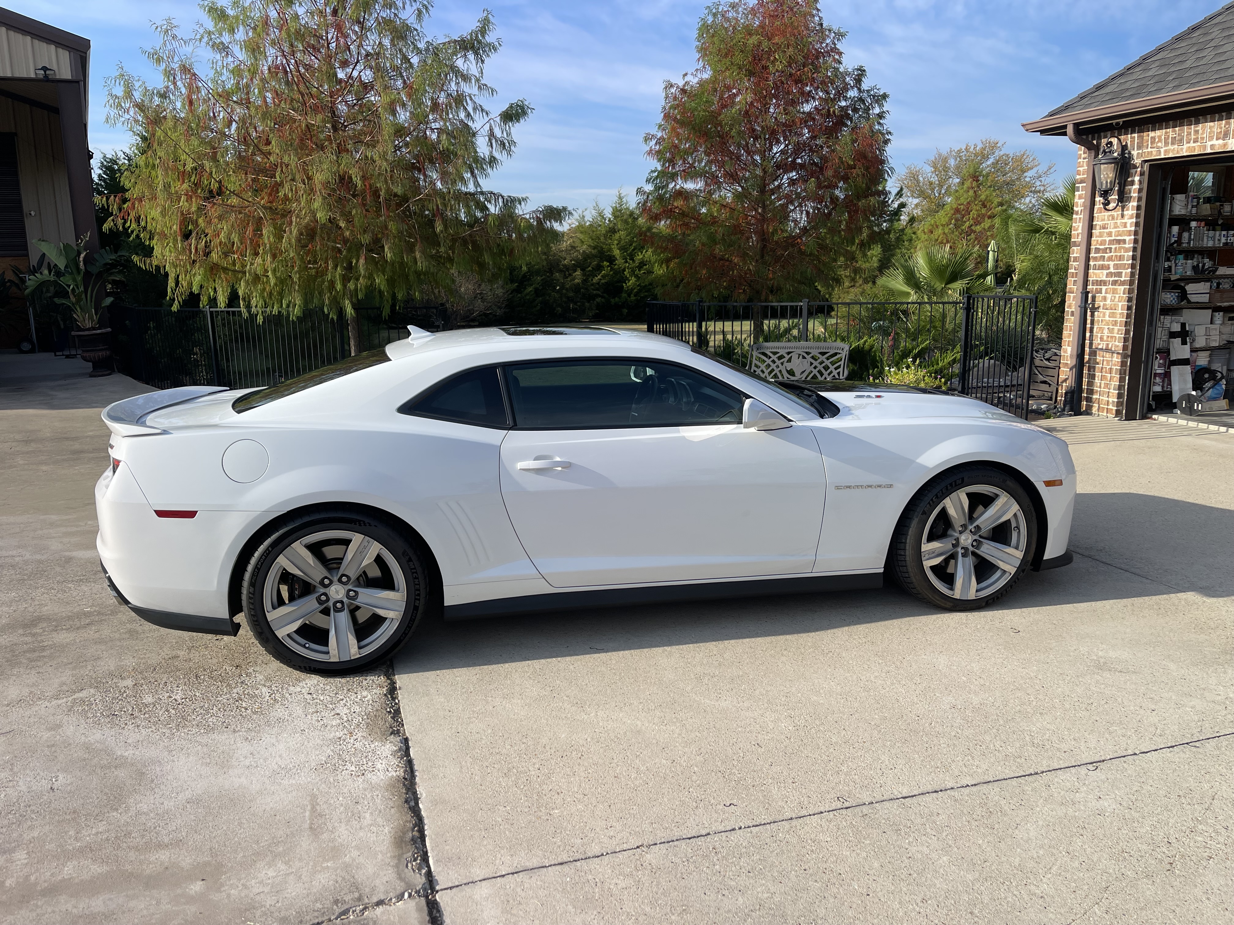 Used 2012 Chevrolet Camaro ZL1 RWD image 2