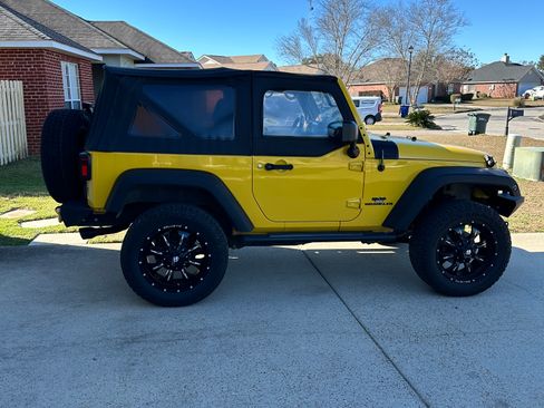 Used 2011 Jeep Wrangler Sport image 2