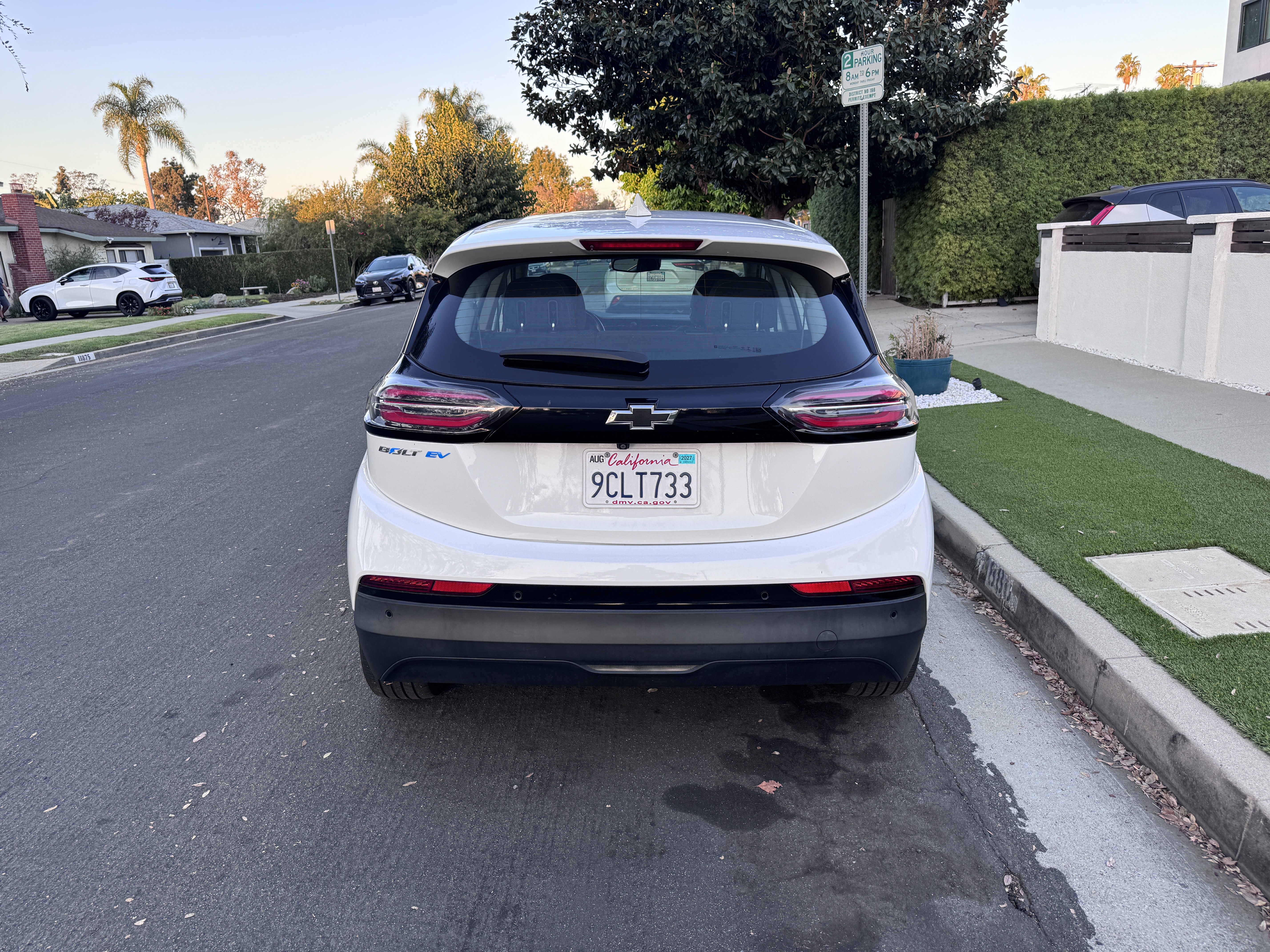 Used 2022 Chevrolet Bolt LT FWD image 8