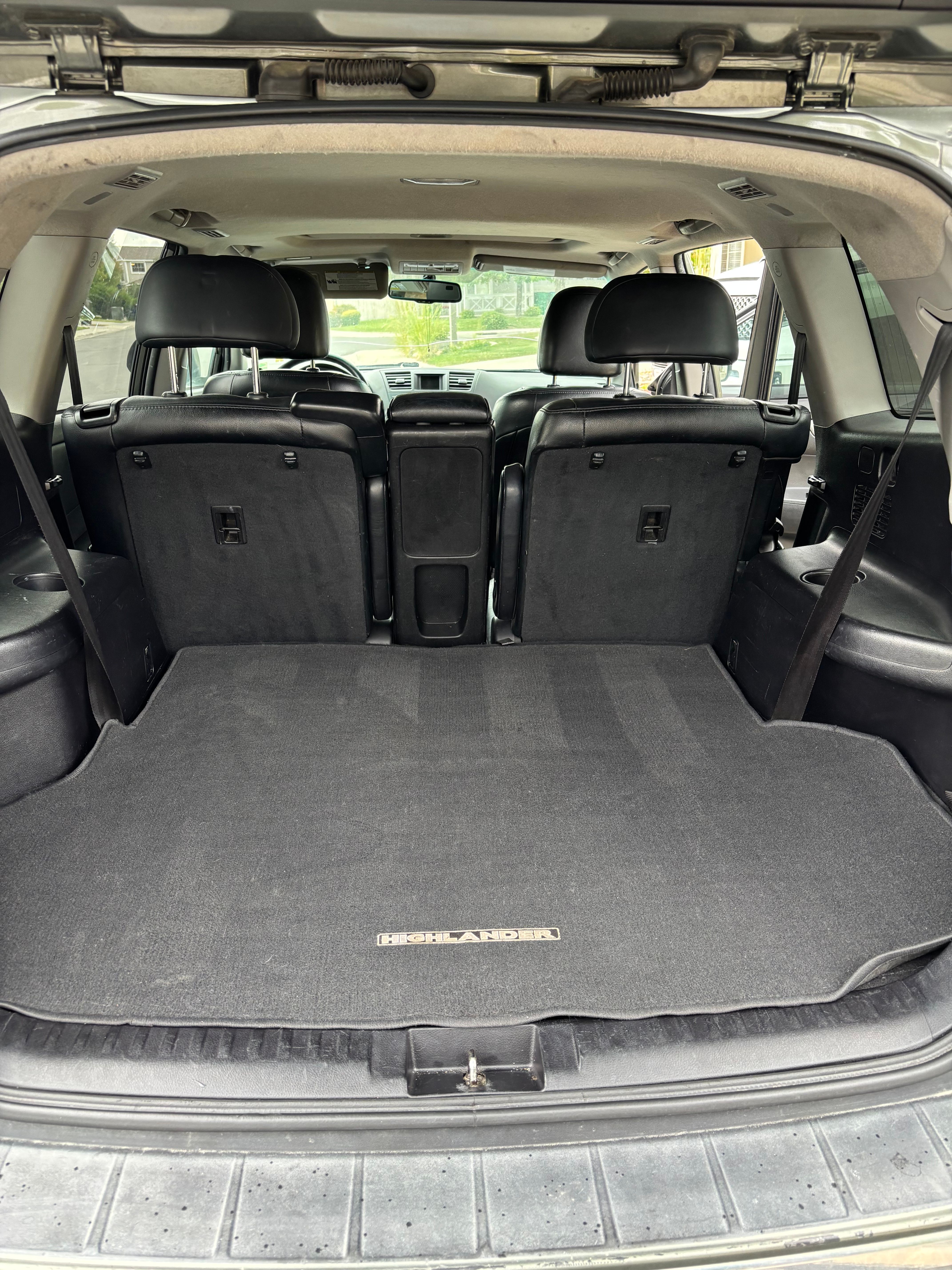 Used 2012 Toyota Highlander SE w/ Tow Pkg AWD/4WD image 6