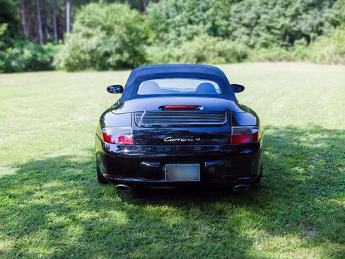 Used 2003 Porsche 911 Carrera 4 image 12