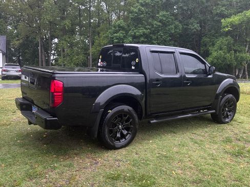Used 2021 Nissan Frontier SV w/ Midnight Edition Floor Mats AWD/4WD image 4