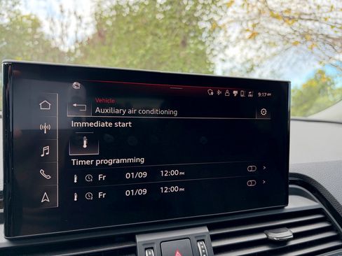 Used 2022 Audi Q5 e Premium Plus w/ Premium Plus Package image 29