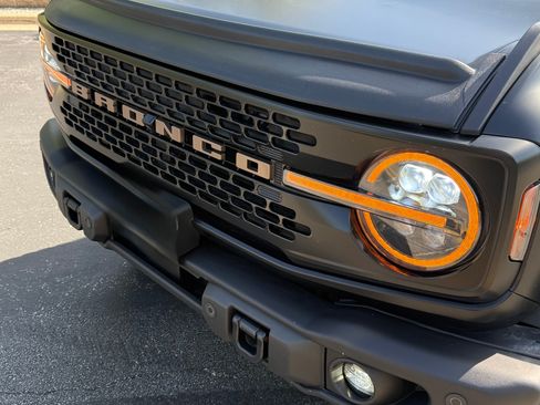 Used 2023 Ford Bronco Wildtrak AWD/4WD image 13