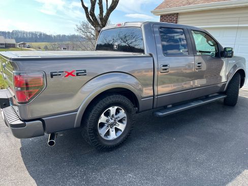Used 2010 Ford F150 XLT image 7