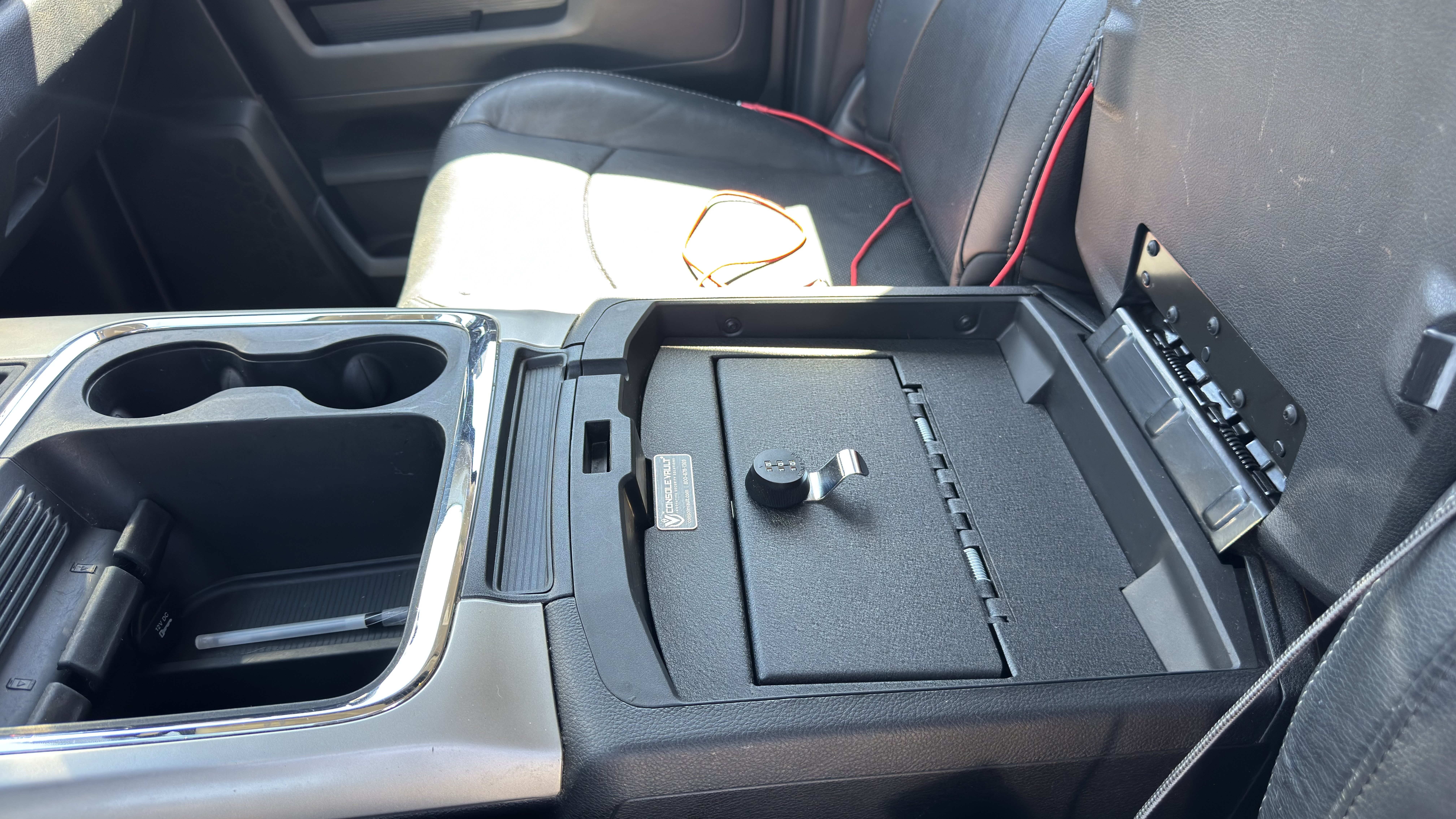 Used 2016 RAM 1500 Laramie AWD/4WD image 14