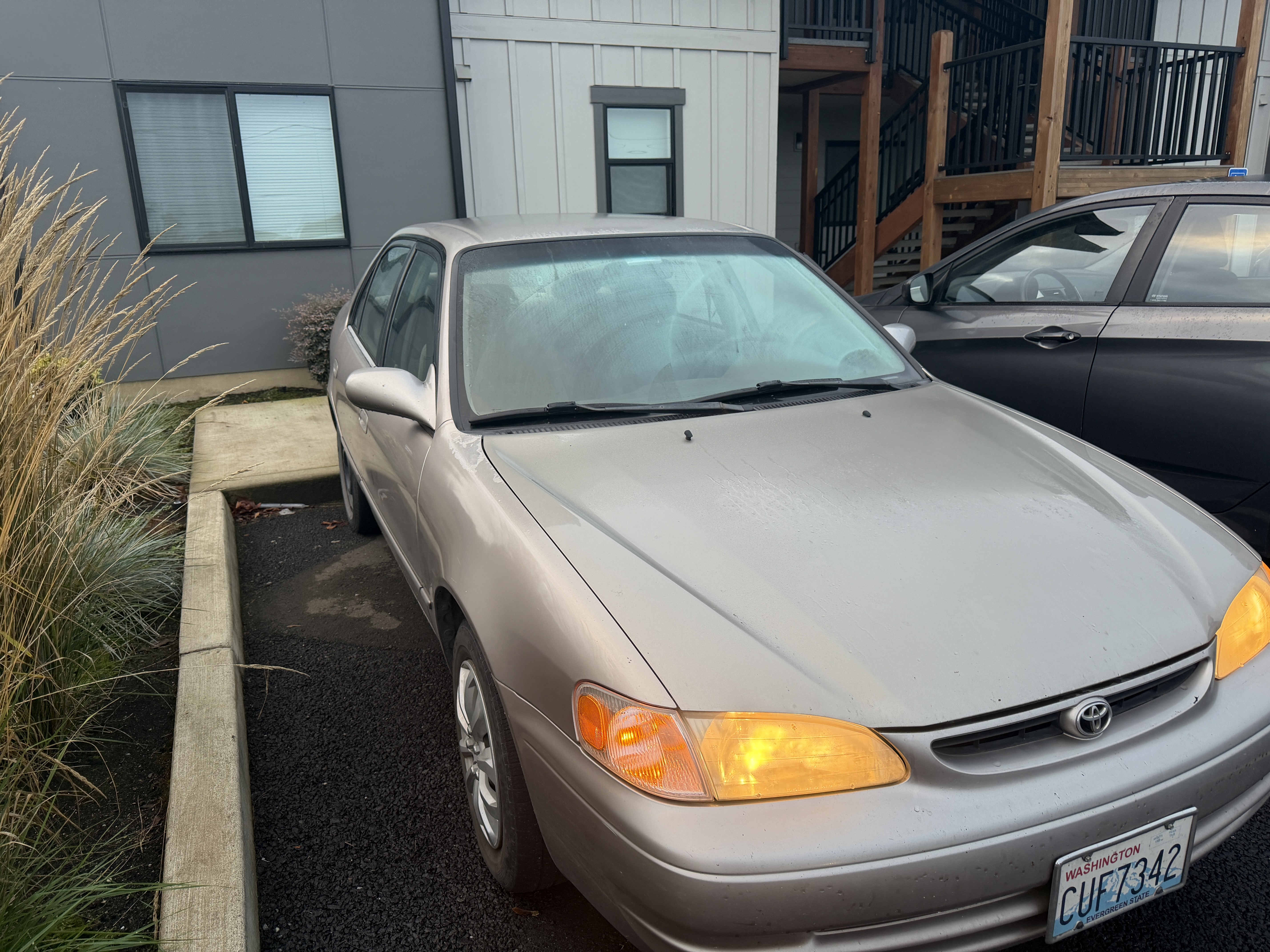 Used 1998 Toyota Corolla LE FWD image 10