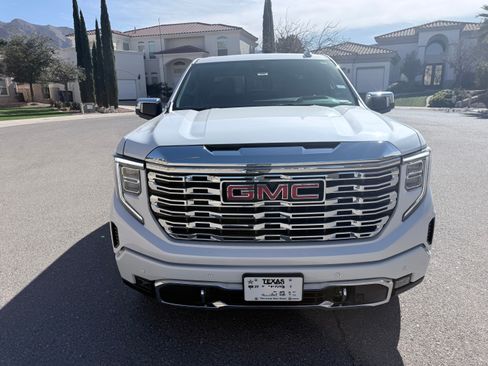 Used 2022 GMC Sierra 1500 Denali w/ Denali Reserve Package image 10