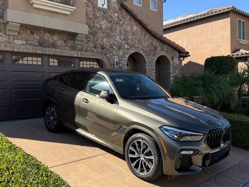 Used 2020 BMW X6 xDrive40i w/ M Sport Package image 2