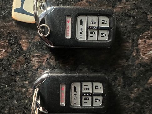 Used 2015 Honda Odyssey Touring Elite image 18