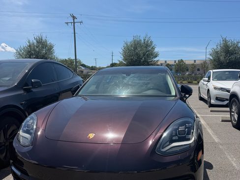 Used 2020 Porsche Panamera AWD/4WD image 8