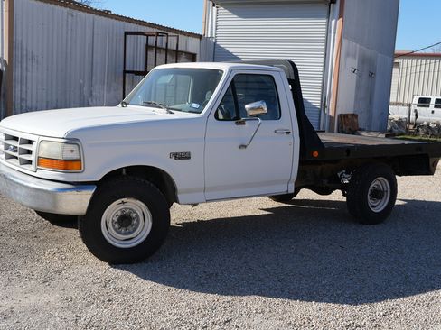 Used 1995 Ford F250 2WD Regular Cab image 1