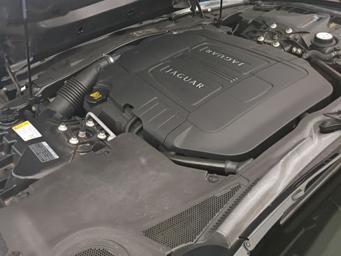 Used 2010 Jaguar XK Convertible image 9