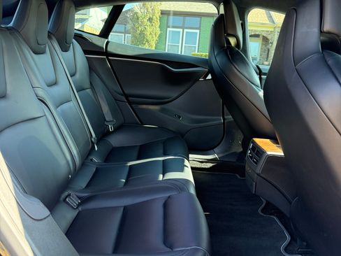 Used 2019 Tesla Model S Performance image 11