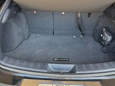 Used 2019 Lexus UX 200 F Sport image 10