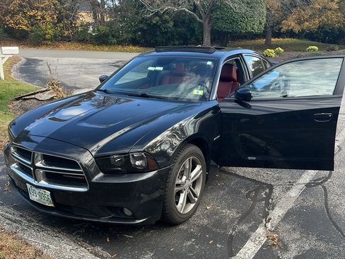 Used 2014 Dodge Charger R/T image 1