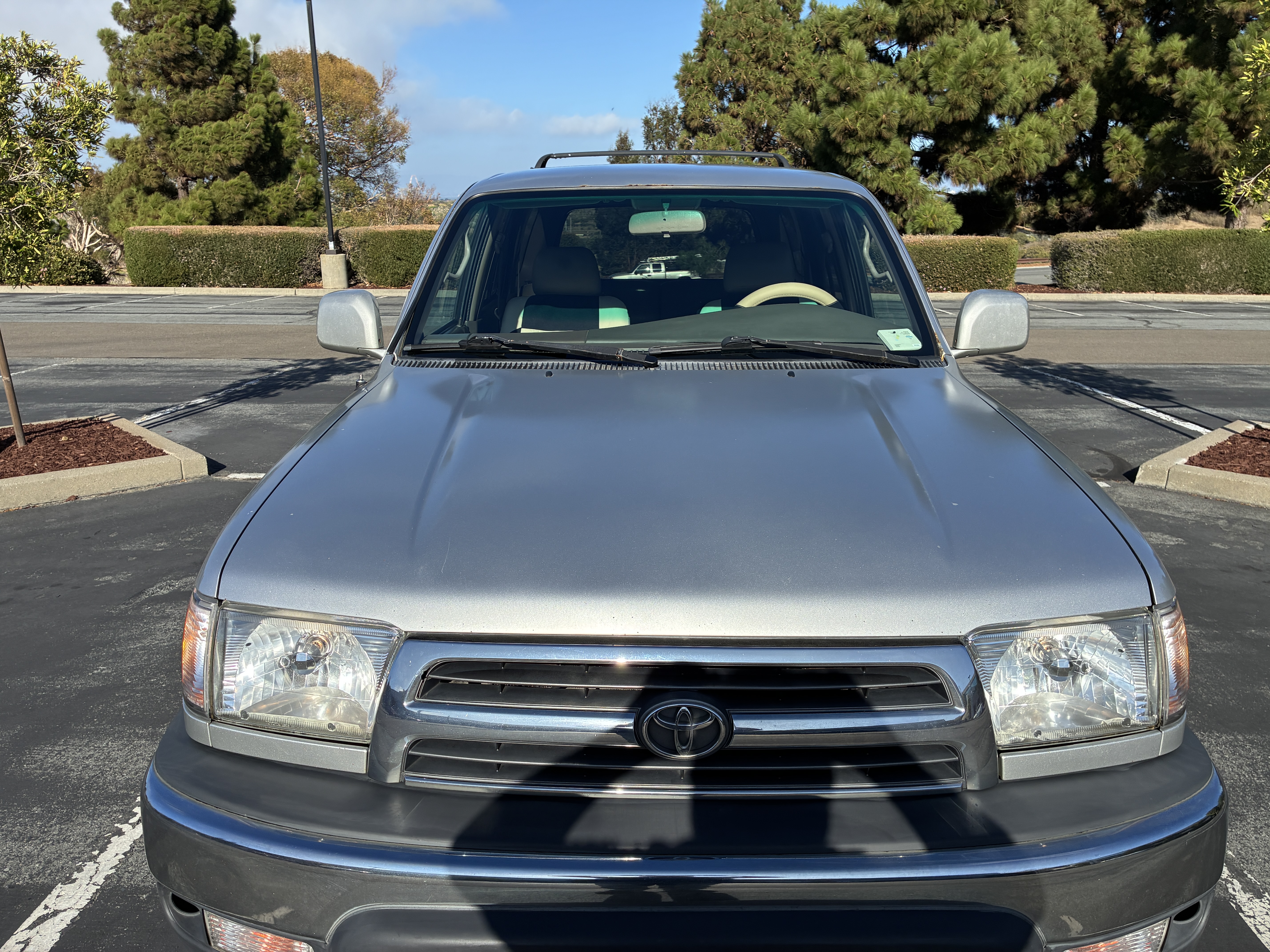 Used 2000 Toyota 4Runner SR5 AWD/4WD image 4