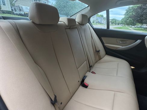 Used 2018 BMW 320i xDrive Sedan AWD/4WD image 8