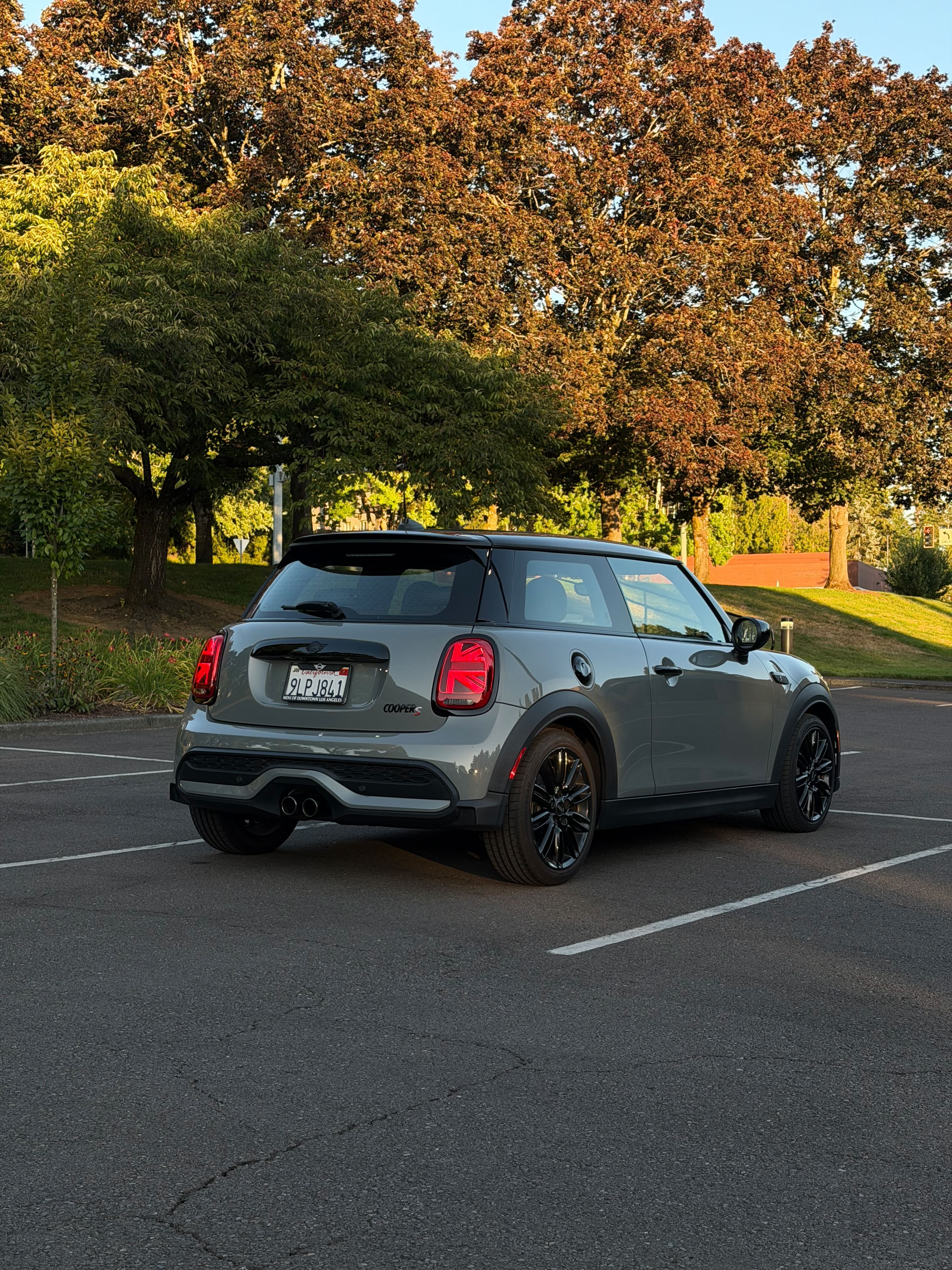 Used 2023 MINI Cooper S FWD image 2