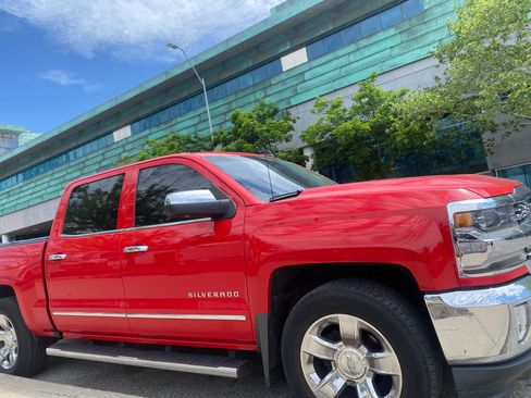 Used 2017 Chevrolet Silverado 1500 LTZ w/ Sport Package image 4