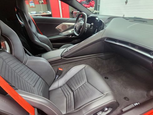 Used 2022 Chevrolet Corvette Stingray Preferred Conv w/ Z51 Performance Package image 9