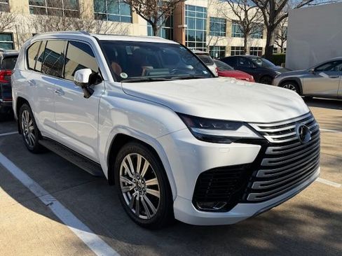 Used 2023 Lexus LX 600 4WD w/ Ultra Luxury Package image 4