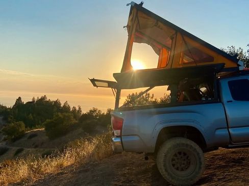 Used 2017 Toyota Tacoma SR5 w/ Tow Package image 10