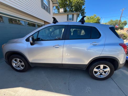 Used 2015 Chevrolet Trax LS image 2