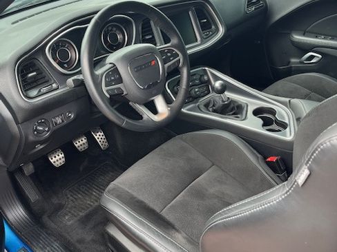 Used 2016 Dodge Challenger R/T Scat Pack w/ Leather Interior Group image 2