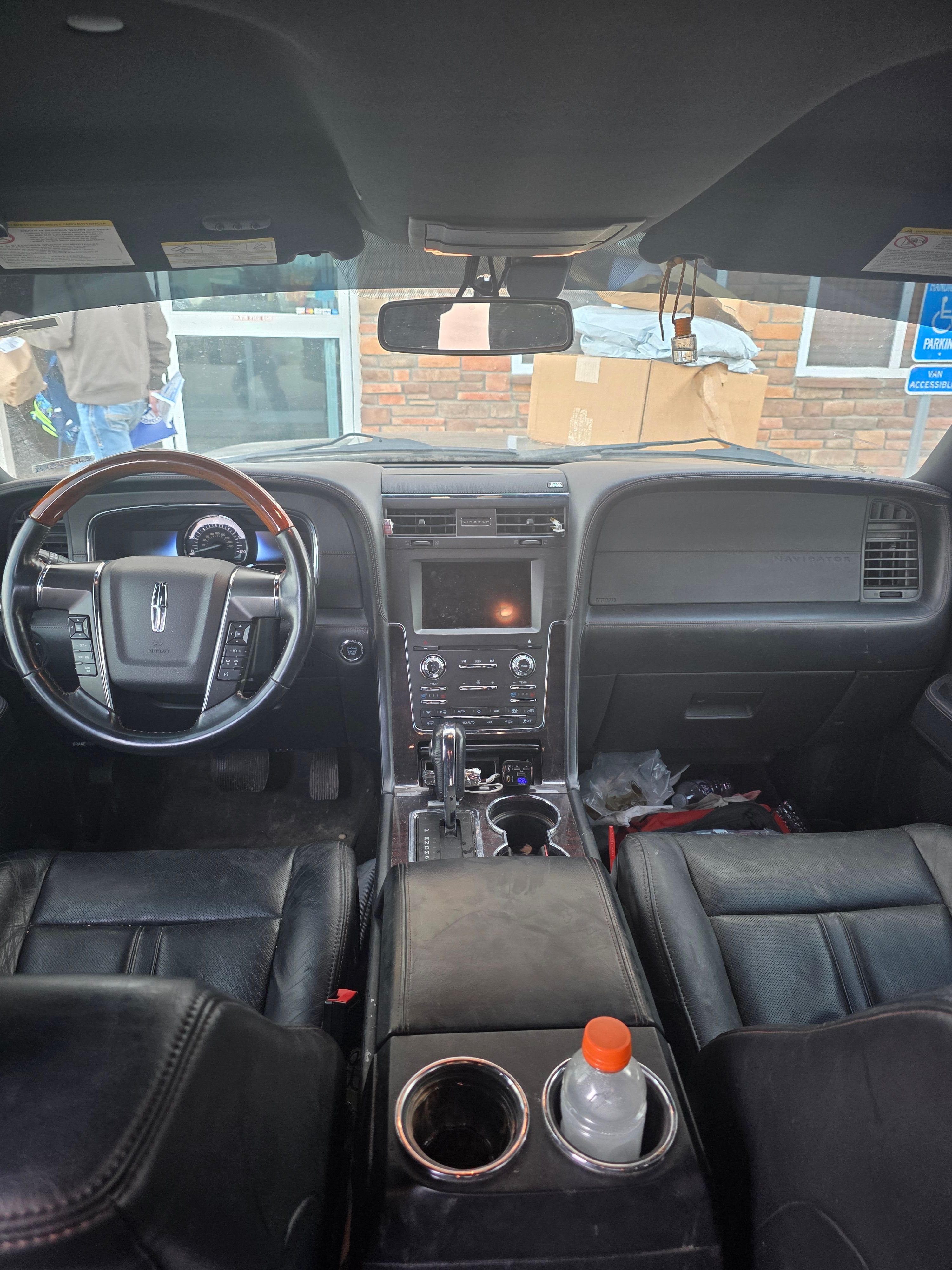 Used 2017 Lincoln Navigator L Reserve AWD/4WD image 9