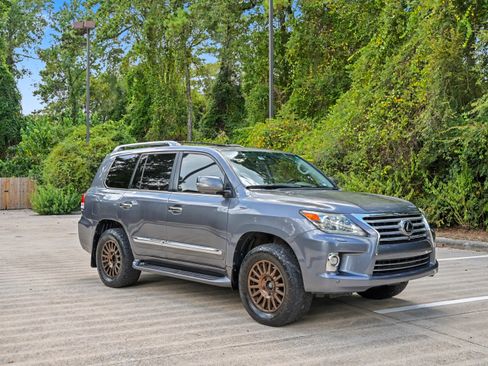 Used 2014 Lexus LX 570 4WD image 4