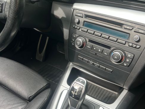 Used 2012 BMW 135i Convertible RWD image 11