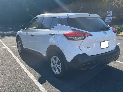 Used 2020 Nissan Kicks S FWD image 6