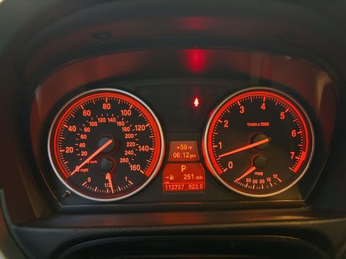 Used 2011 BMW 328i Wagon image 9