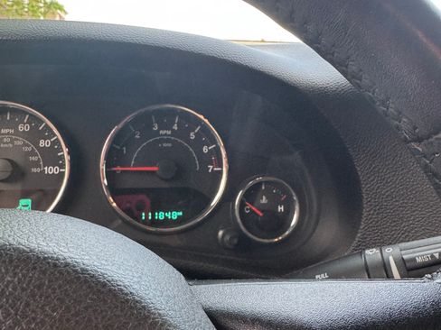 Used 2015 Jeep Wrangler Sport AWD/4WD image 12