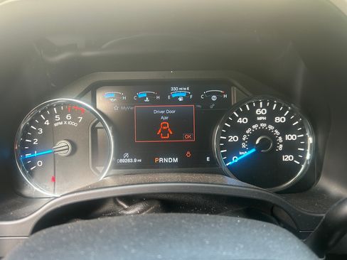 Used 2017 Ford F150 Lariat AWD/4WD image 11