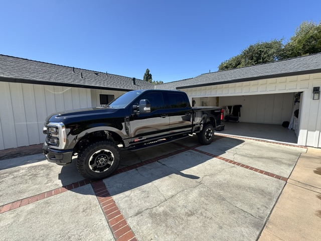 Used 2025 Ford F250 Lariat w/ Lariat Ultimate Package AWD/4WD image 5